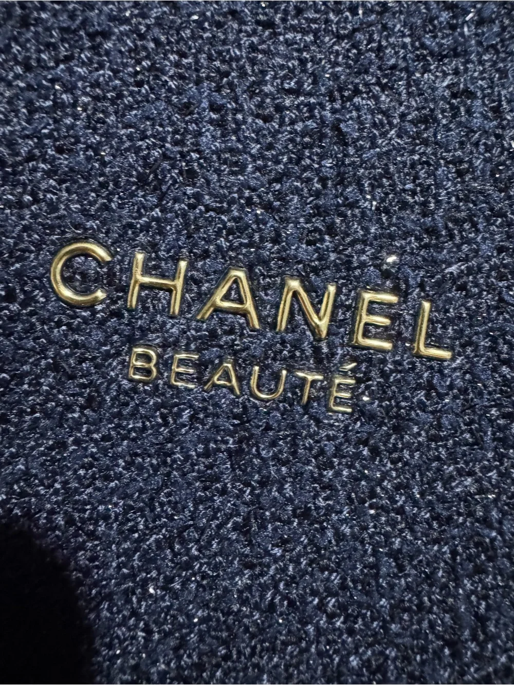 Chanel Beauté Round Navy Holiday edition GWP upgraded with Chain Crossbody Bag
